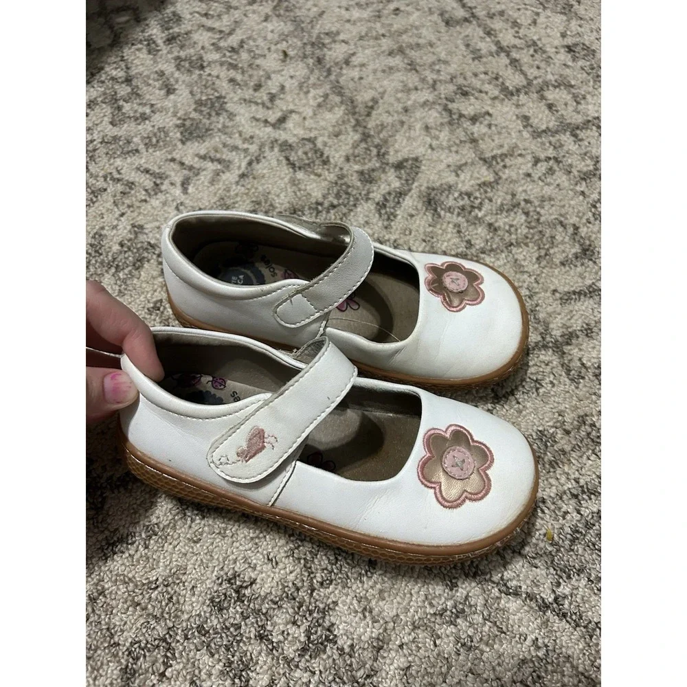 Girls Livie And Luca Glory Flats With Embroidered Flower Shoes Size 11